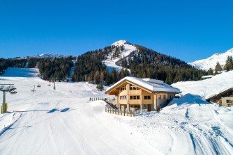 Trentino - Co powiesz na hotel dwa kroki od trasy narciarskiej?