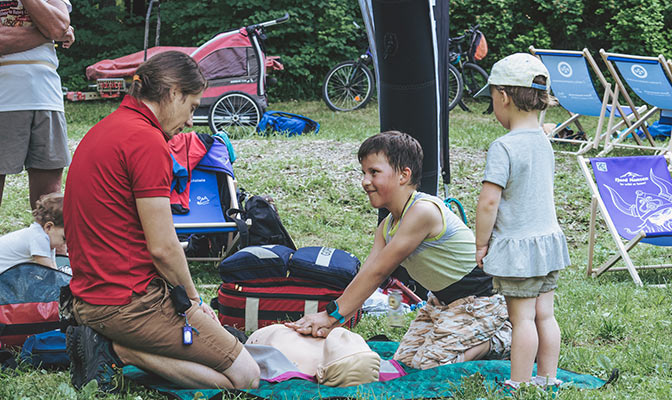 Chodź z nami w góry - dzień z ratownikami GOPR w Szczyrk Mountain Resort i 50% zniżki na bilety turystyczne Chodź z nami w góry - dzień z ratownikami GOPR w Szczyrk Mountain Resort i 50% zniżki na bilety turystyczne