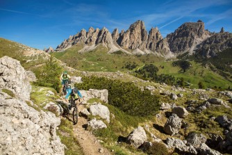 Włoski Południowy Tyrol zaczyna przyjmować turystów