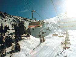 Krzesło Top Liner na terenie Flachau (fot. J.Ciszak) Krzesło Top Liner na terenie Flachau (fot. J.Ciszak)
